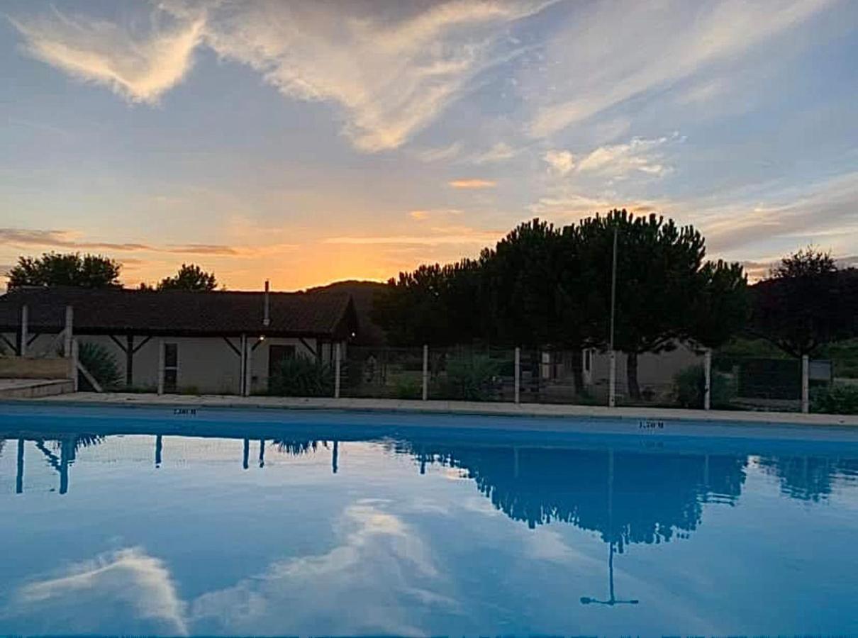Le Mondou Saint-Julien-de-Lampon Bagian luar foto